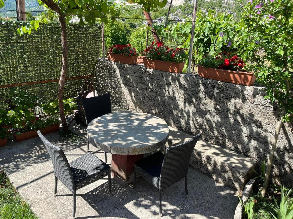 Una Apartment Cetinje Buitenkant foto