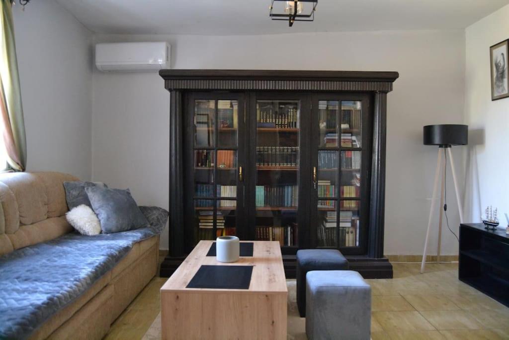 Una Apartment Cetinje Buitenkant foto