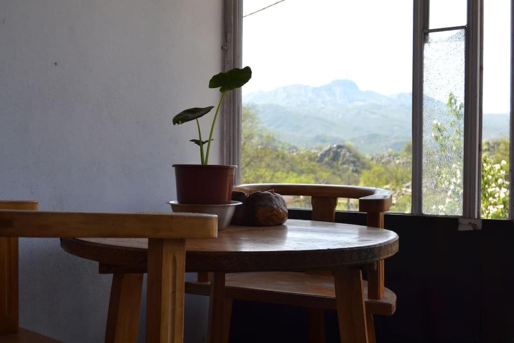 Una Apartment Cetinje Buitenkant foto
